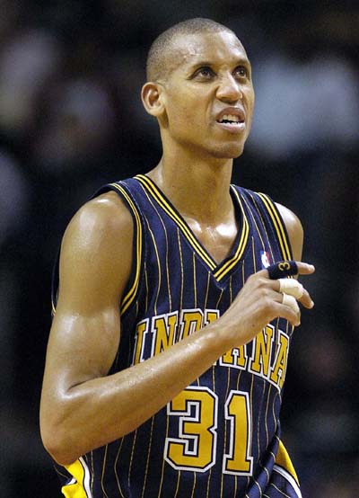 一名年轻且 一名年轻且